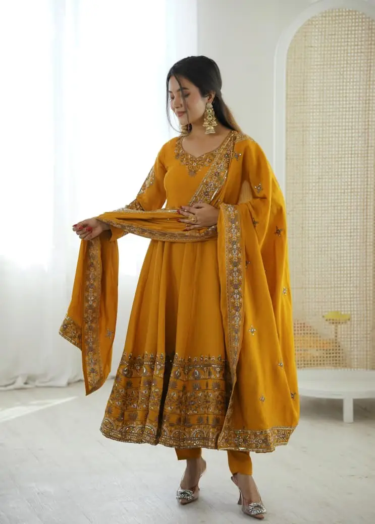 Madhubala anarkali