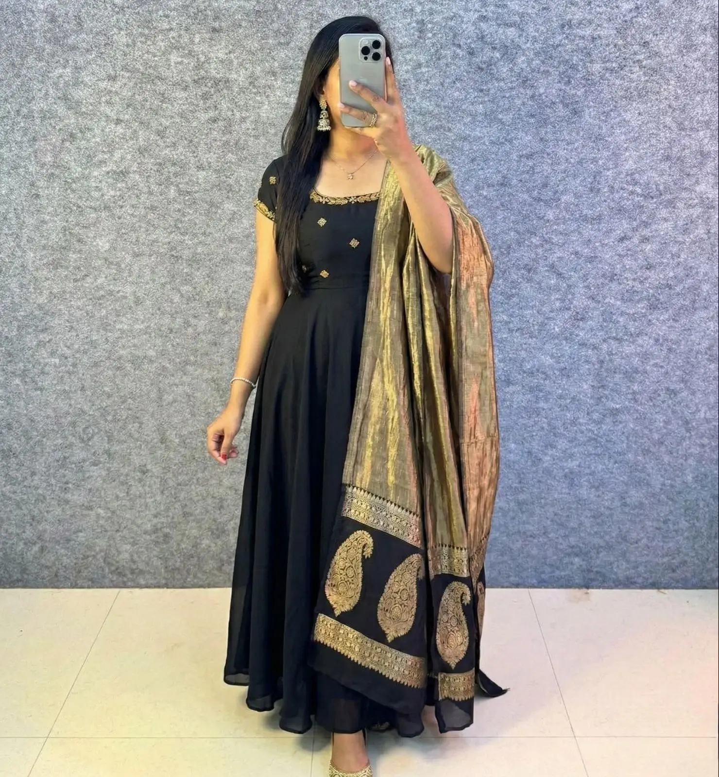 Thanu Gown