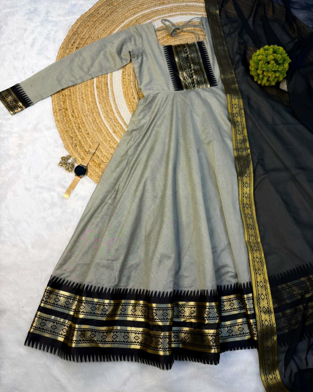 Thenmozhi Anarkali with Duppata Gown