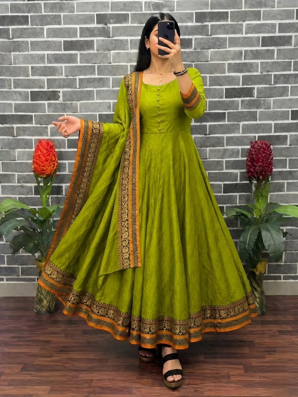 Kala Anarkali Set